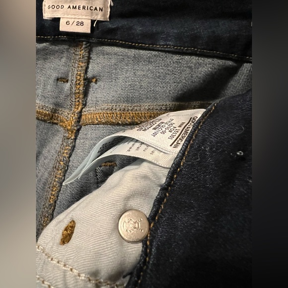 Good American Dark Blue Jeans - Picture 6 of 8